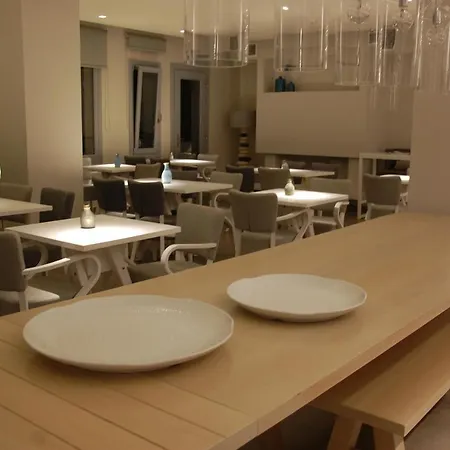 Grotta Hotel Naxos City