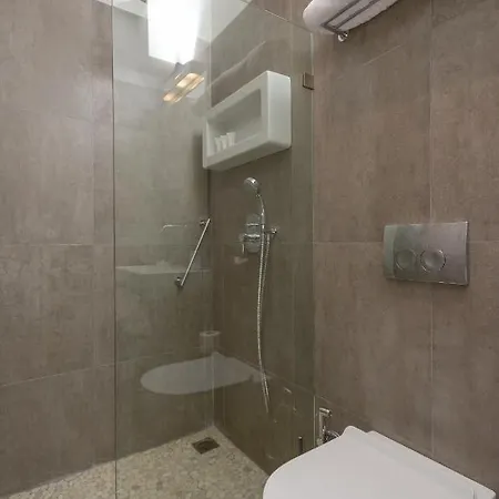 Grotta 2* Naxos City