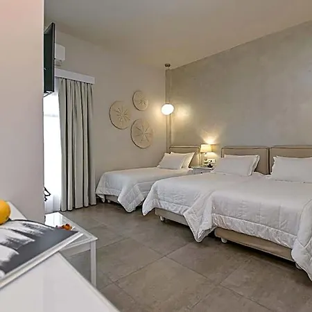 Grotta Hotel 2*