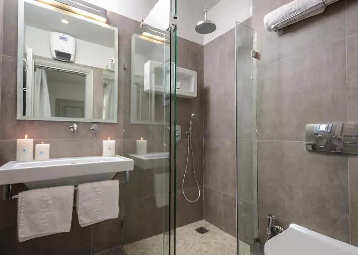 Grotta Hotel Naxos City