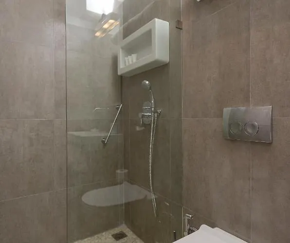 Grotta 2* Naxos City